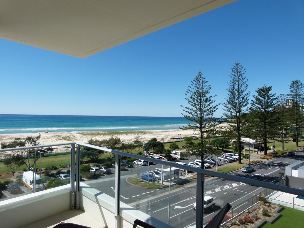 Pure Kirra Aparthotel Gold Coast Exterior photo